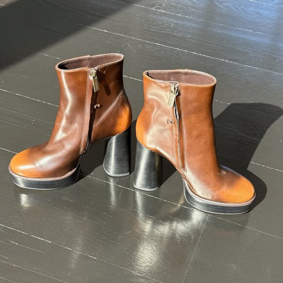 Brown Micheal Kors Heeled Leather Boots - Picture 3 of 8